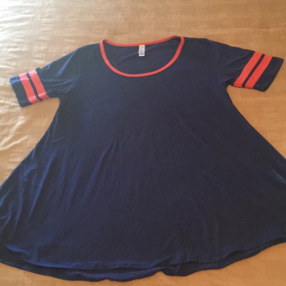 LuLaRoe Perfect Tee